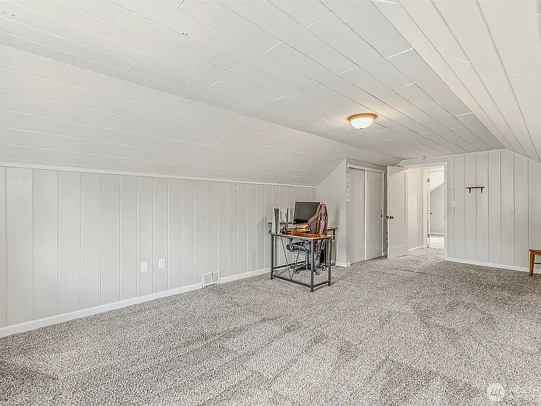 116 NE James St — Photo 20