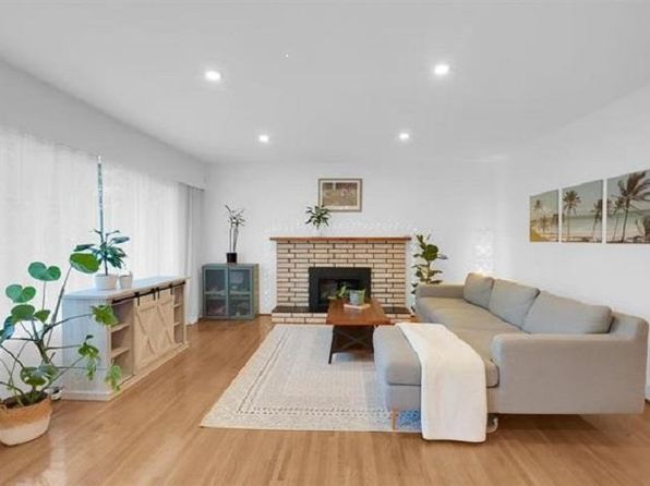9630 Regent Pl, Surrey, BC V3V 2S3