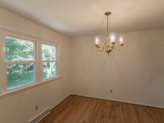 4th image of 45291 Elmbrook Dr