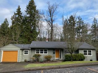 2675 Emerald St, Eugene, OR 97403