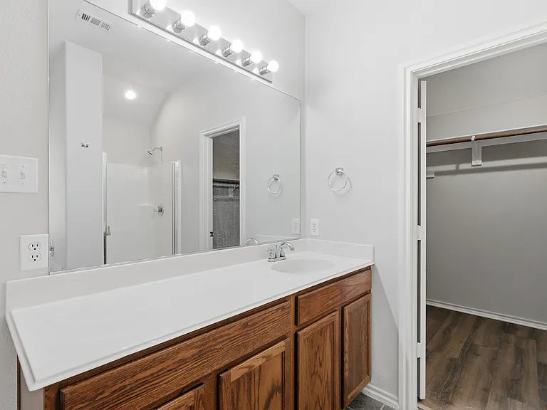 4504 Leeds Dr — Photo 16