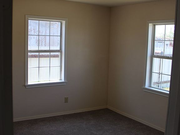 5th image of 1212 S Lee Ave