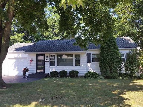 2nd image of 1403 Sexton Ct