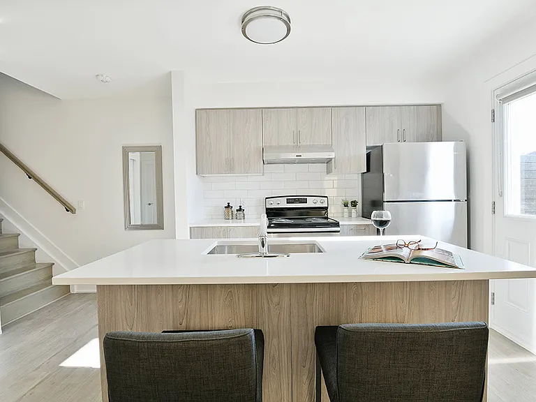 32 Northview Rd — Photo 1