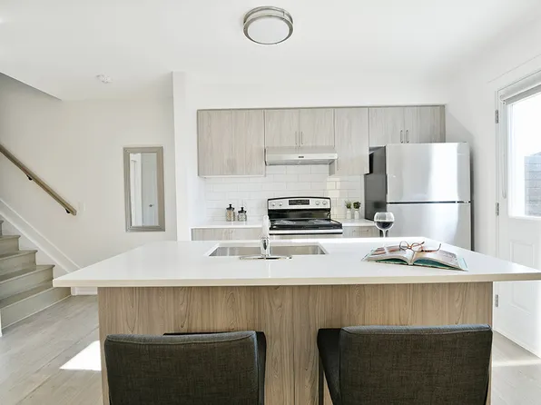 32 Northview Rd, Ottawa, ON K2E 7E4