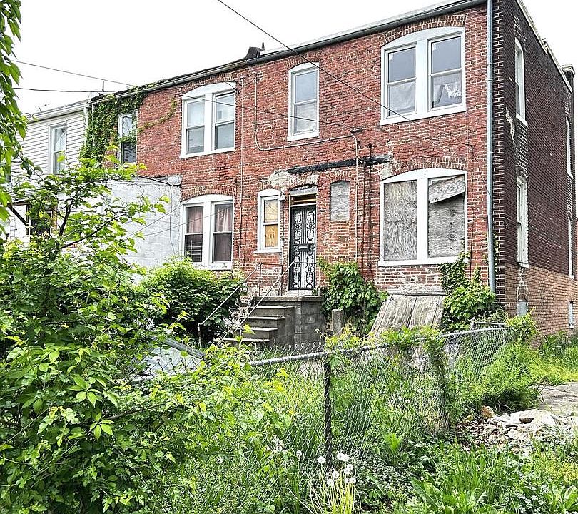 2nd image of 2901 Ridgewood Ave