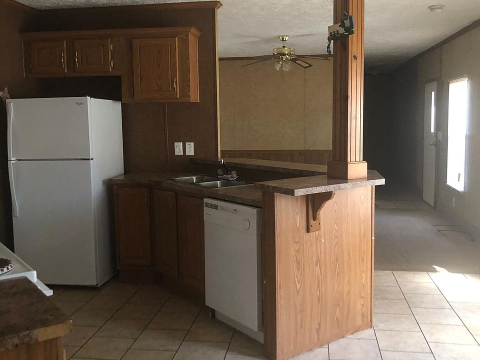 2nd image of 3001 Beacon Light Rd