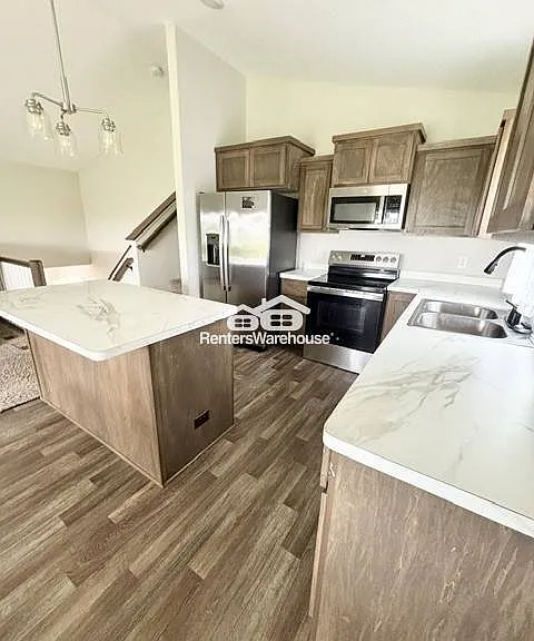 4634 9th St NE — Photo 7