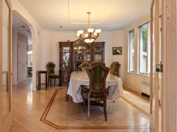 1239 East 23rd Street image 8 of 14