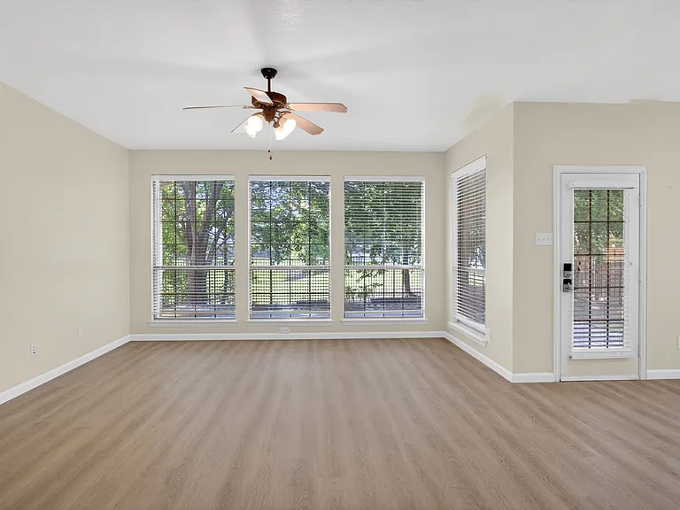 2616 Cove Dr — Photo 16