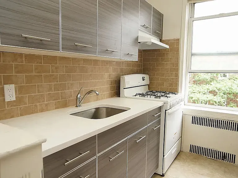 8223 Bay Pkwy #B-1 — Photo 7