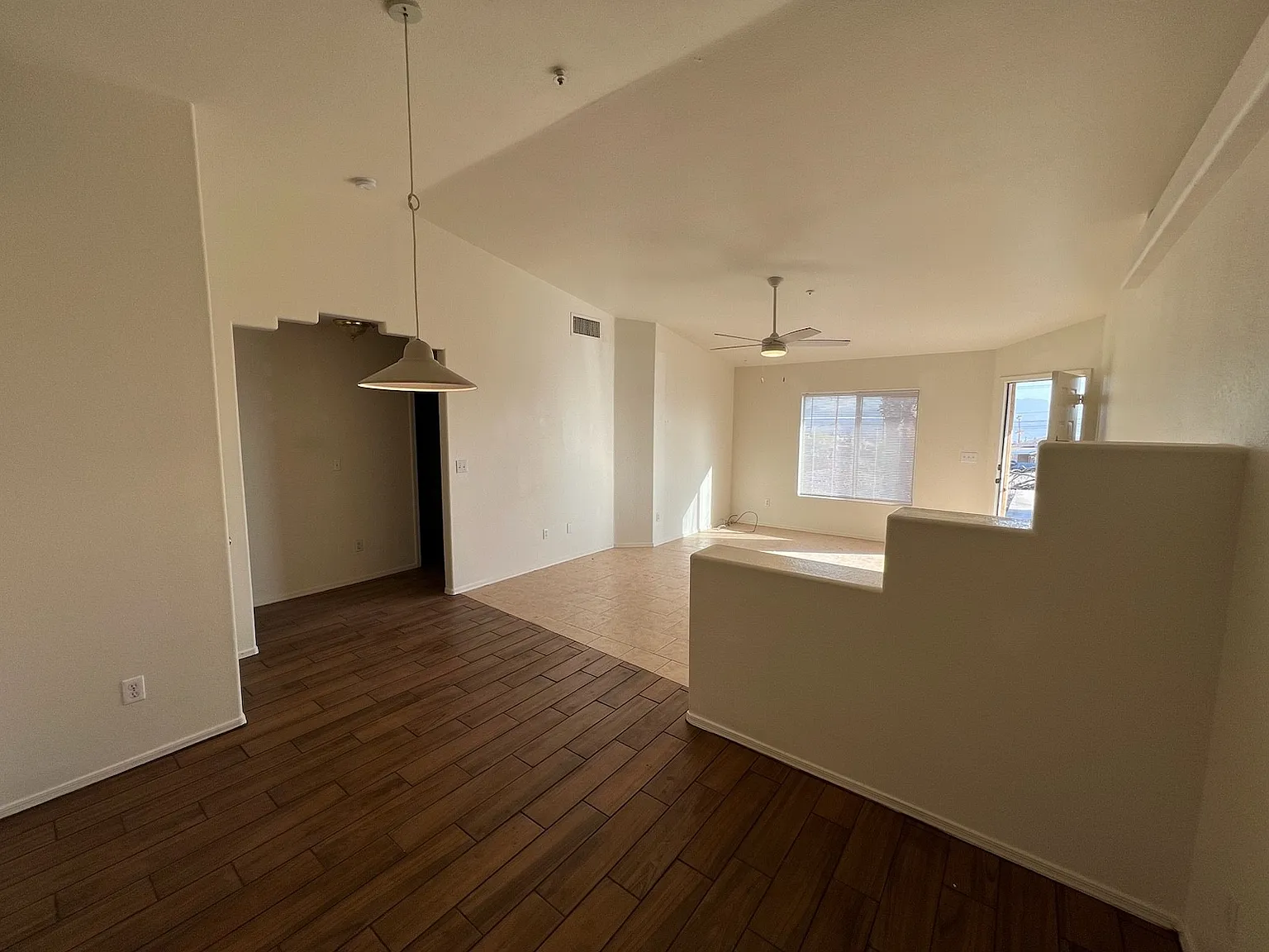2 bed, 1041 sqft, $1,400 — Photo 1