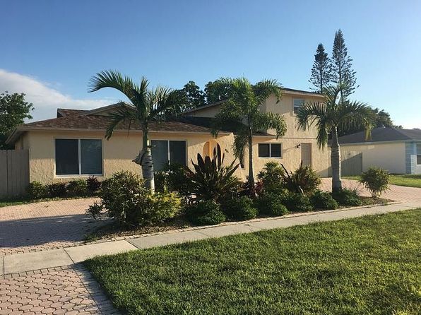 881 Camellia Dr