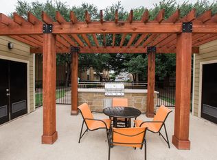 3800 Crosslands Rd APT 525, Benbrook, TX 76109