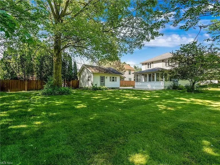 425 Bardon St #A — Photo 2