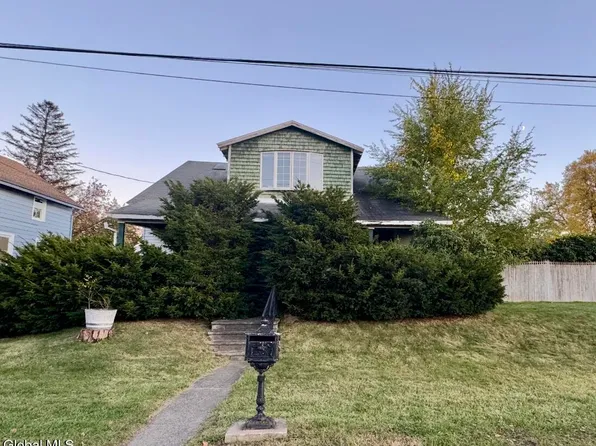 28 Fullerton Avenue, Schenectady, NY 12304