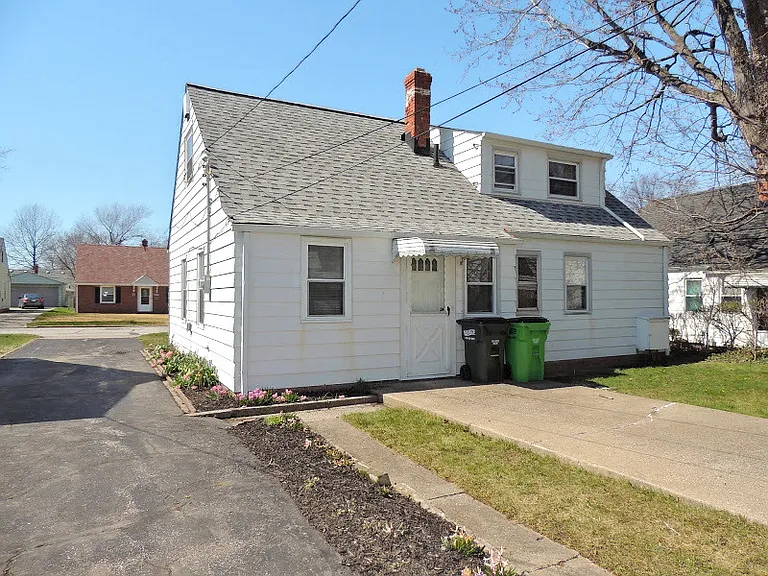 23220 Gay St — Photo 2