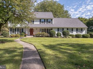 7 Hawk Dr, Princeton Junction, NJ 08550