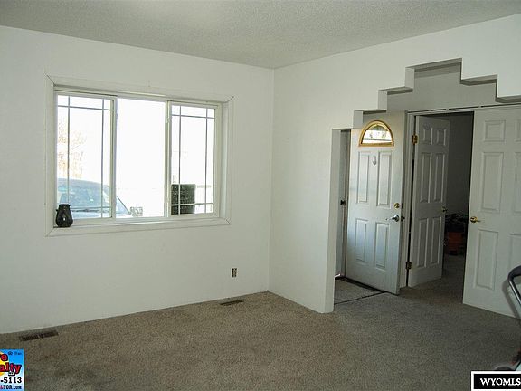 3rd image of 1810 S Carolina Cir