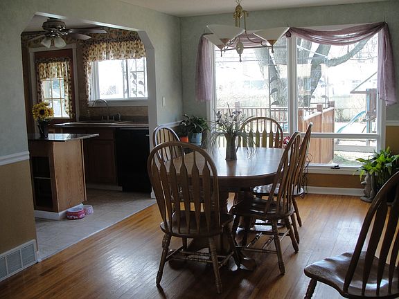 Dining room 13 x 10