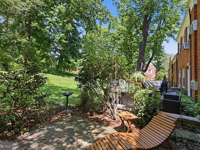 3712 Valley Dr — Photo 32