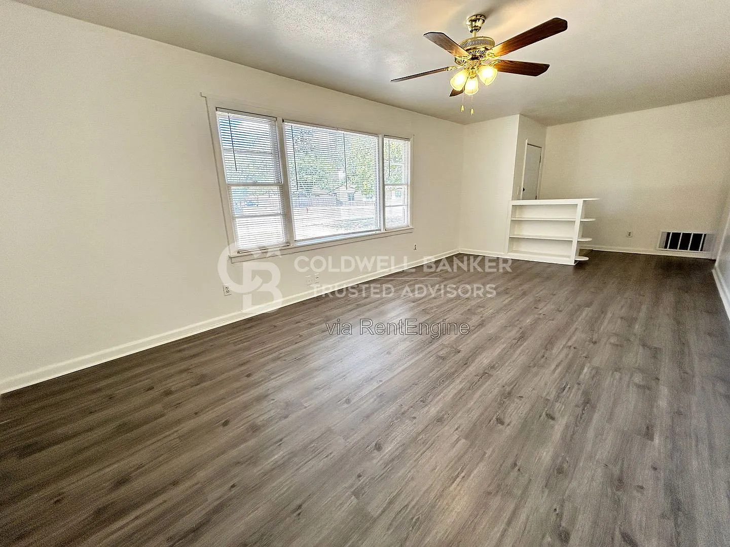 2 bed, 1.0 bath, 1135 sqft, $999 — Photo 3