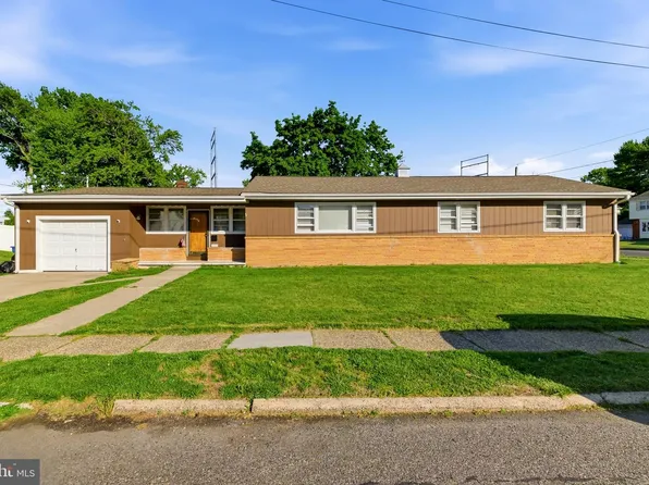 1310 McKinley Ave, West Deptford, NJ 08096
