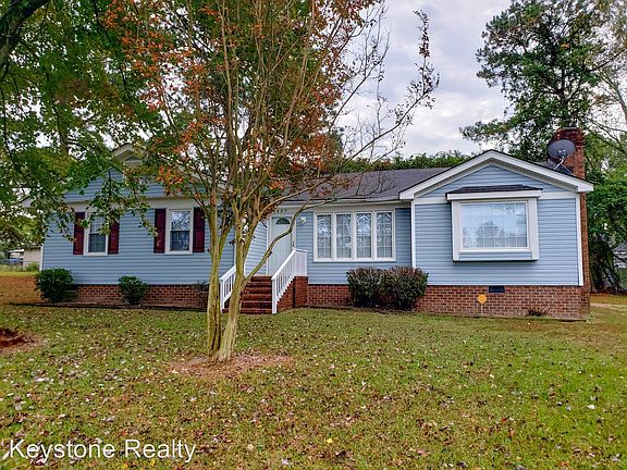 2nd image of 1409 Treetop Ln