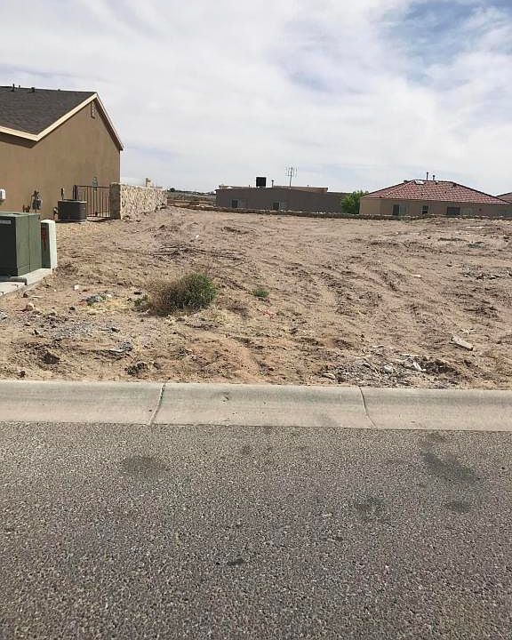 2nd image of 3038 Dos Vistas Ave