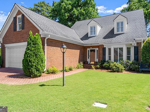 4th image of 567 N Palisades Cir SE
