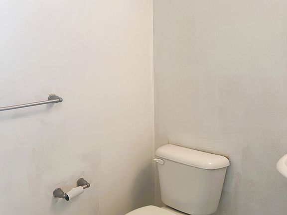 3rd image of 248 Craftsman Cir #1