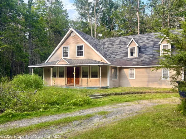 82 Deer Laurel Estates Rd, Lake Ariel, PA 18436