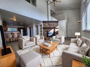 1140 Magic Lamp Way APT A, Monument, CO 80132