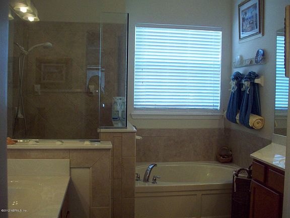 4th image of 4024 S VICTORIA LAKES