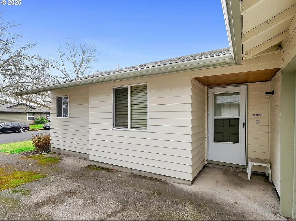 2 bed, 985 sqft, $2,350 — Photo 3