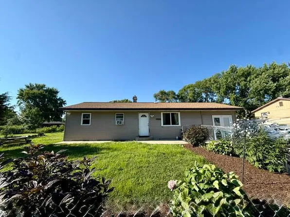 2431 Lawrence Dr, Benton Harbor, MI 49022