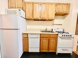 Rented by Century 21 Premier 