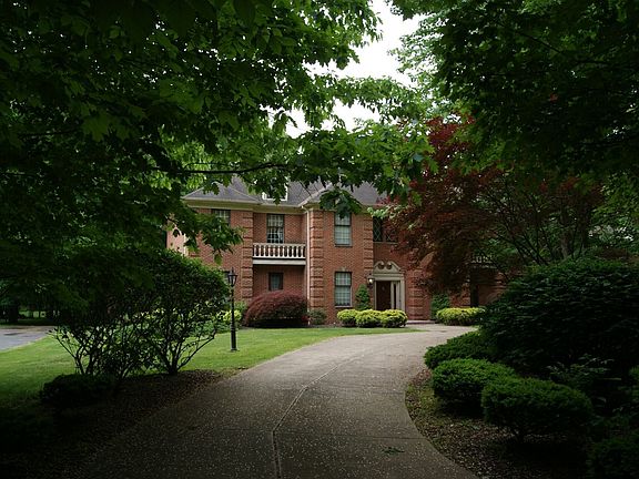 5th image of 3635 Sugarbush Dr