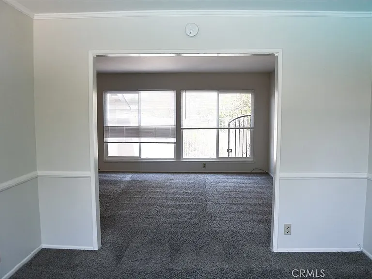 522 E Collins Ave — Photo 17