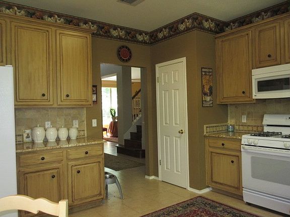 4th image of 1207 Wood Creek Dr
