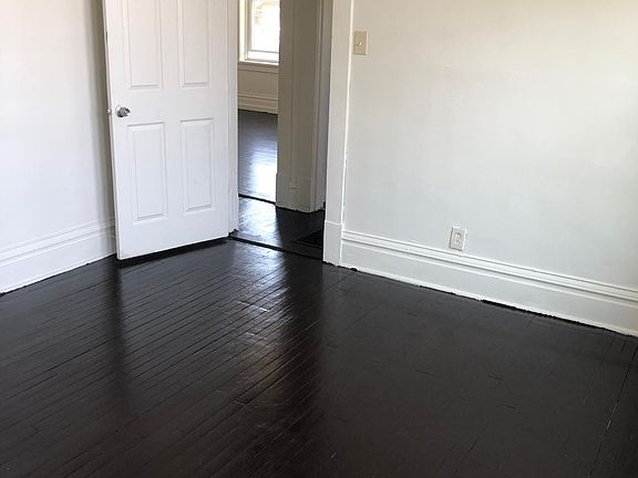 5th image of 4426 Marcus Ave #2F
