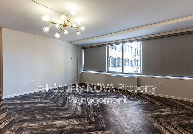 922 24th St NW #321 — Photo 12