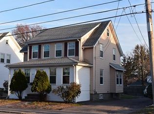 322 W Squantum St, Quincy, MA 02171