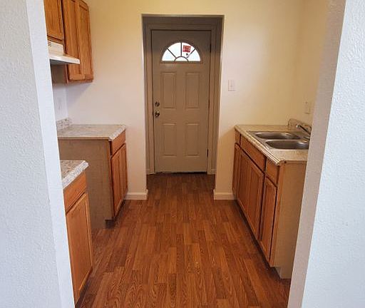 2nd image of 615 Yvonne St #B