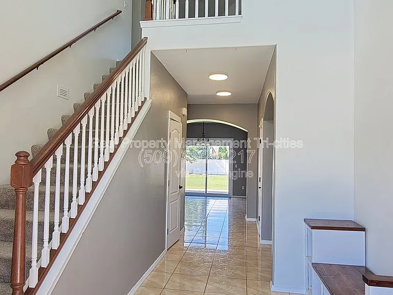 5017 Laredo Dr — Photo 3