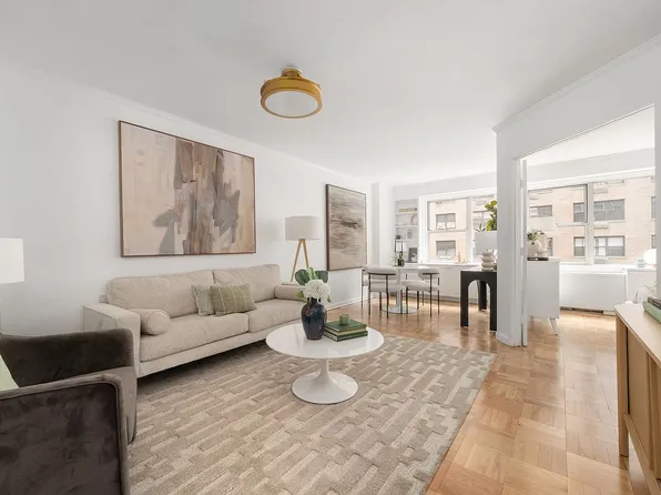136 E 56th St APT 3G, New York, NY 10022