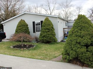 90 Knight Rd TRAILER 48, Gettysburg, PA 17325