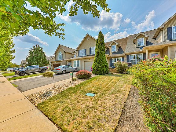 3rd image of 4034 Evergreen Rd