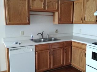 113 W Olive St, Strafford, MO 65757