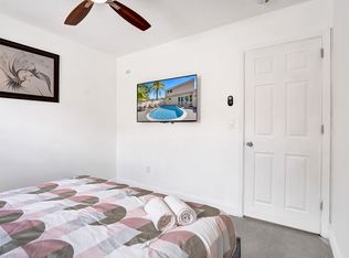 712 SW 7th Ter, Hallandale, FL 33009